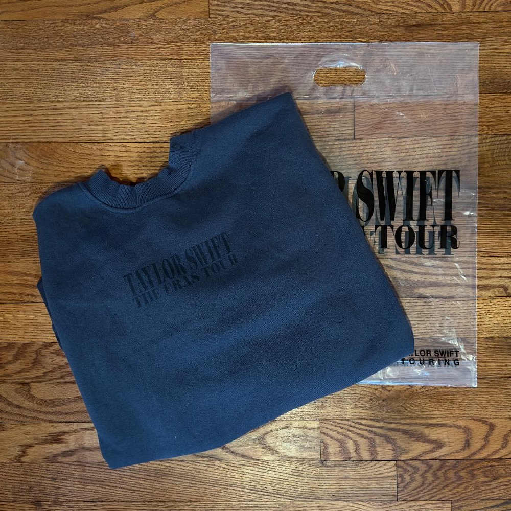NWT Taylor Swift Eras Tour Blue Crewneck Size XL AND Merch Bag OPEN TO OFFERS